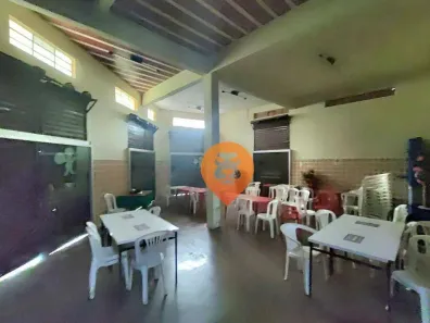 Ponto Comercial para alugar, 178m² no Santa Efigênia, Belo Horizonte