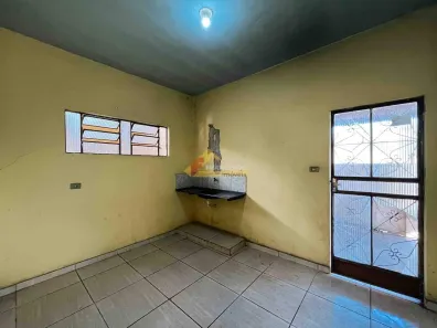 Casa com 3 Quartos para alugar, 90m² no Pacaembu, Divinópolis