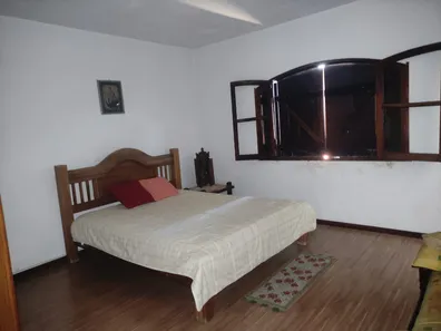 Sobrado com 3 Quartos à venda, 300m² no Vila Freitas, Carapicuíba