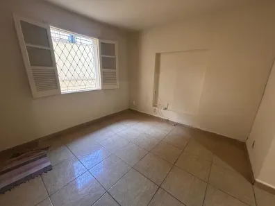 Casa com 2 Quartos para alugar, 70m² no Cruzeiro, Belo Horizonte