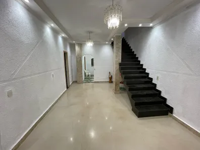 Sobrado com 4 Quartos à venda, 200m² no Ceilândia Norte, Brasília