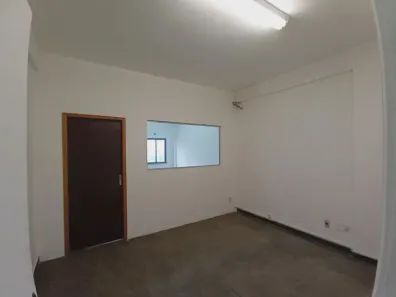 Prédio Comercial para alugar, 1231m² no Nossa Senhora das Graças, Manaus