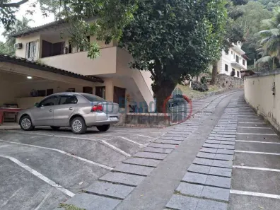 Ponto Comercial com 20 Quartos para venda ou aluguel, 2500m² no Camorim, Rio de Janeiro