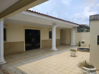 Casa com 4 Quartos à venda, 435m² no Aleixo, Manaus