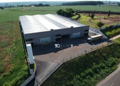 Galpão/Depósito/Armazém para alugar, 2100m² no Centro, Marialva