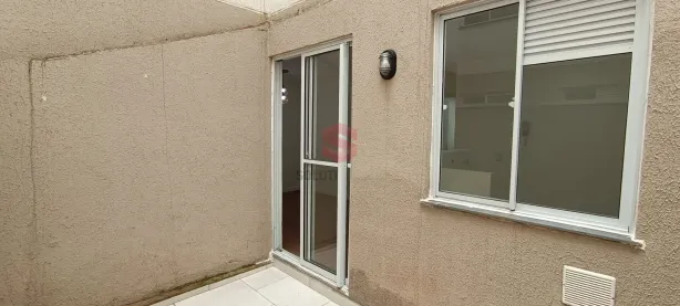 Apartamento com 2 Quartos para alugar, 45m² no Jardim Itaqui, Campo Largo