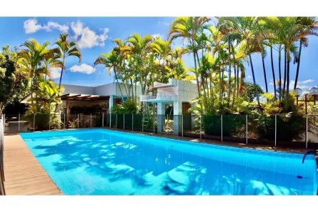 Casa de Condomínio com 3 Quartos à venda, 880m² no Park Way, Brasília