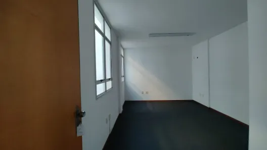 Sala Comercial à venda, 33m² no Santa Lúcia, Belo Horizonte