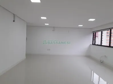 Sala Comercial para alugar, 61m² no Centro, Caxias do Sul