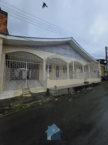 Casa com 4 Quartos à venda, 300m² no Alvorada, Manaus