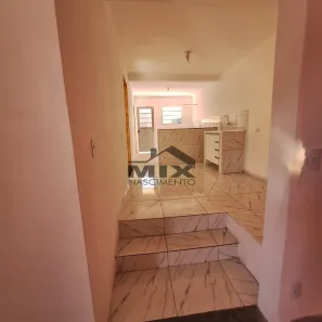 Casa com 2 Quartos para alugar, 52m² no Taboão, Diadema