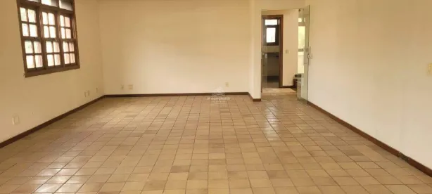 Ponto Comercial com 8 Quartos para alugar, 399m² no Santa Tereza, Belo Horizonte
