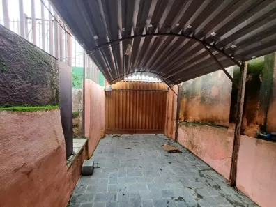 Casa com 3 Quartos à venda, 177m² no Caiçaras, Belo Horizonte