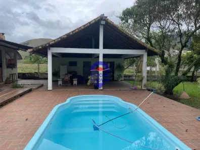 Fazenda/Sítio com 4 Quartos à venda, 250m² no Trapiche, Macaé