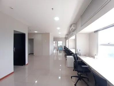 Sala Comercial para alugar, 158m² no Chapada, Manaus