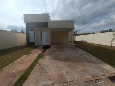 Casa de Condomínio com 3 Quartos para alugar, 300m² no Residencial Villa Suiça, Cidade Ocidental