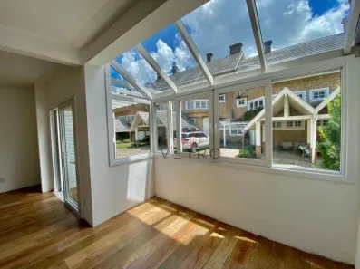 Casa de Condomínio com 2 Quartos à venda, 116m² no Planalto, Gramado