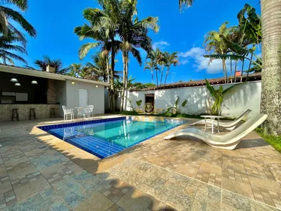 Casa com 4 Quartos à venda, 220m² no Balneário Praia do Pernambuco, Guarujá