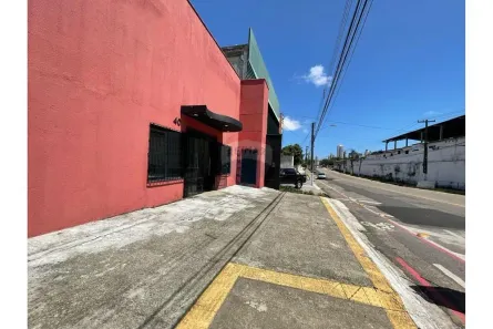 Ponto Comercial à venda, 247m² no Lagoa Nova, Natal