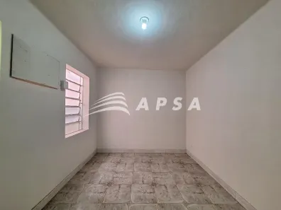 Casa com 1 Quarto para alugar, 55m² no Centro, Nova Iguaçu