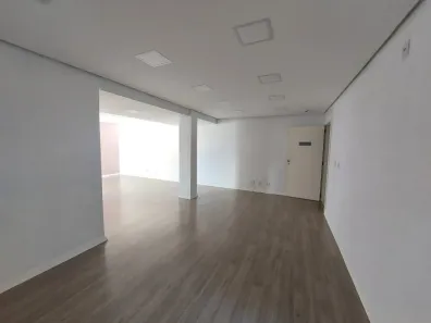 Sala Comercial à venda, 50m² no Centro, Caxias do Sul