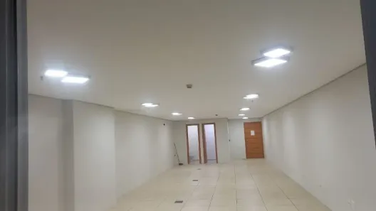 Sala Comercial para alugar, 94m² no Centro, Santos