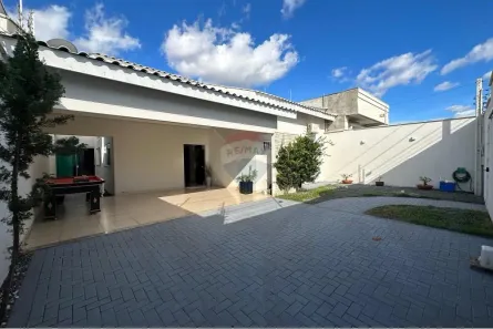 Casa com 3 Quartos à venda, 174m² no Loteamento Jardim Boa Sorte, Araguaína