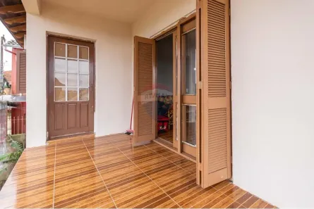 Sobrado com 3 Quartos à venda, 200m² no Jardim do Bosque, Cachoeirinha