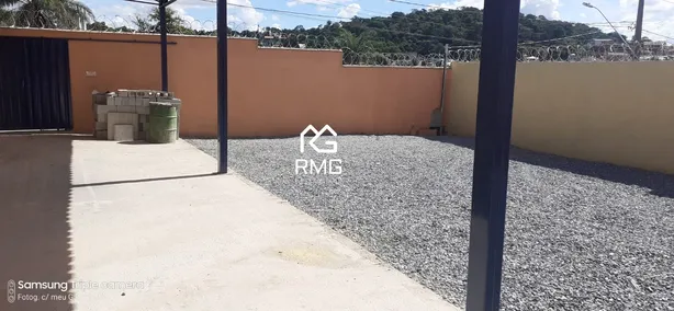 Galpão/Depósito/Armazém para venda ou aluguel, 254m² no Liberdade, Santa Luzia