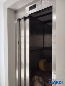 Sala Comercial para alugar, 330m² no Vila Belmiro, Santos