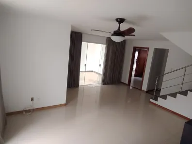 Casa de Condomínio com 4 Quartos para alugar, 150m² no Buraquinho, Lauro de Freitas