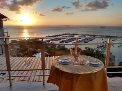 Casa com 7 Quartos à venda, 500m² no Dois de Julho, Salvador