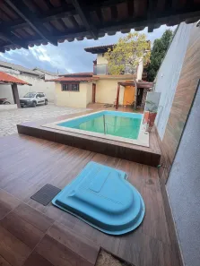 Sobrado com 3 Quartos à venda, 257m² no Parque Estrela Dalva II, Luziânia