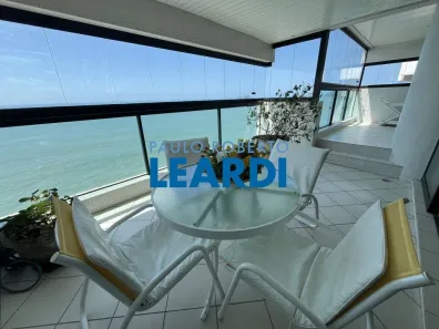 Apartamento com 3 Quartos para alugar, 184m² no Pitangueiras, Guarujá