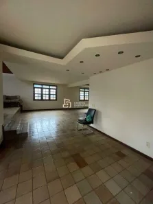 Casa com 8 Quartos para alugar, 399m² no Santa Tereza, Belo Horizonte