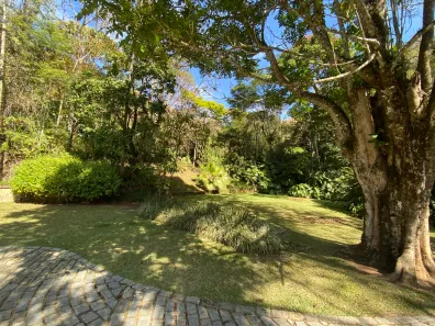 Casa de Condomínio com 4 Quartos para venda ou aluguel, 400m² no Cuiabá, Petrópolis