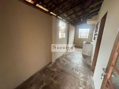 Casa com 3 Quartos para alugar, 80m² no , Itapuí