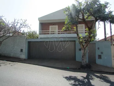 Casa com 4 Quartos à venda, 231m² no Centro, Araraquara