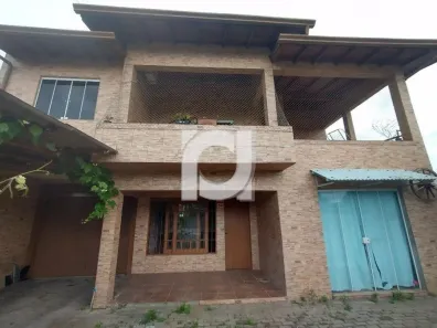 Sobrado com 5 Quartos à venda, 150m² no Centro, Portão