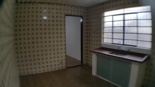 Casa com 2 Quartos para alugar, 80m² no Vila Martins, Carapicuíba