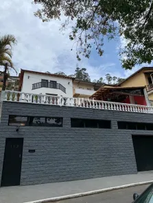 Casa com 4 Quartos para venda ou aluguel, 216m² no Cascatinha, Petrópolis