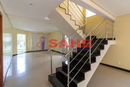 Casa de Condomínio com 3 Quartos para alugar, 240m² no Loteamento Portal do Sol II, Goiânia