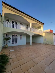 Sobrado com 4 Quartos à venda, 200m² no Setor Central, Brasília