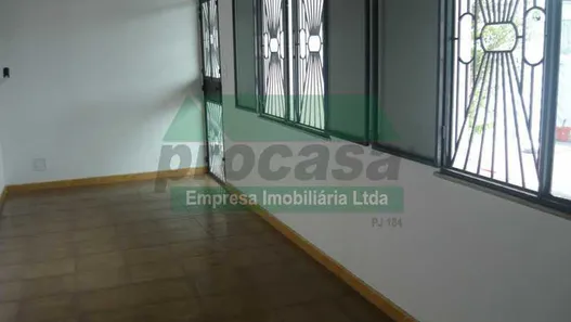 Casa com 4 Quartos para venda ou aluguel, 300m² no Alvorada, Manaus