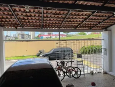 Casa de Condomínio com 3 Quartos para alugar, 100m² no Dom Pedro I, Manaus