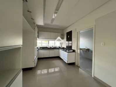Casa de Condomínio com 3 Quartos para venda ou aluguel, 400m² no Ponta Negra, Natal