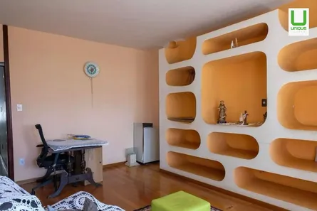 Casa com 5 Quartos à venda, 330m² no São Lucas, Belo Horizonte