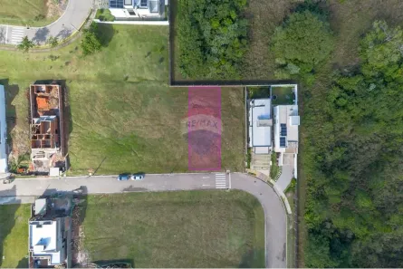 Lote/Terreno à venda, 320m² no Tomazetti, Santa Maria