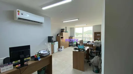 Sala Comercial à venda, 28m² no Santa Rosa, Niterói