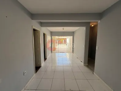 Casa com 2 Quartos para alugar, 80m² no Ogiva, Cabo Frio